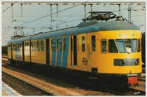 NS Treinstel Mat 46 in Geel te Eindhoven Zomer 1983 - Netherlands - Belgium - Picture 1 of 2