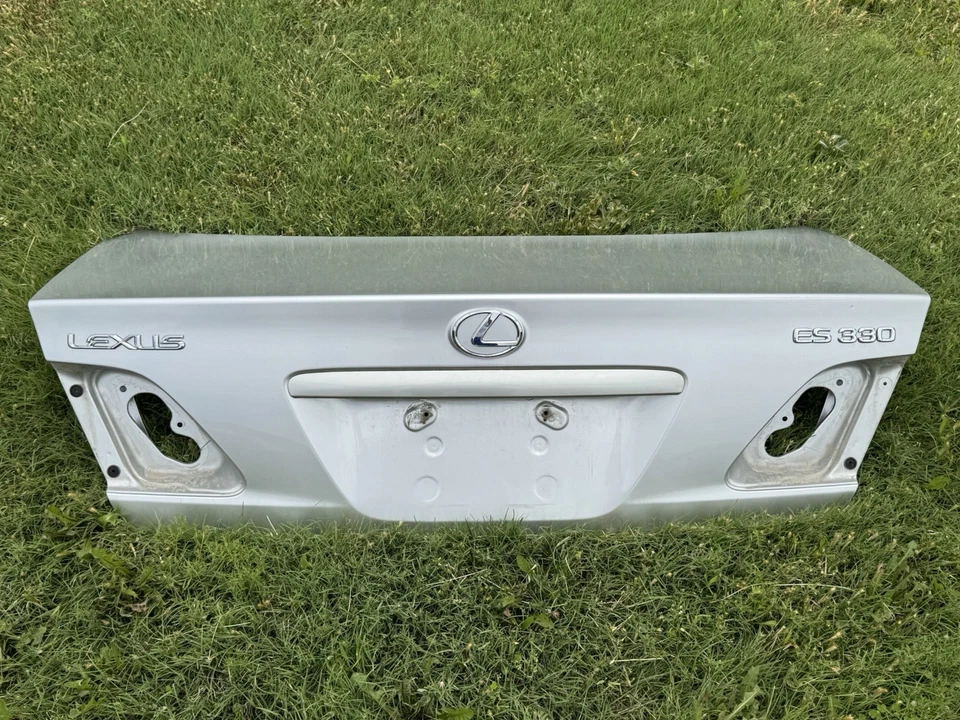 2002-2006 LEXUS ES300 ES330 TRUNK LID/TAIL GATE/LIFTGATE/HATCH OEM - Image 1 of 3