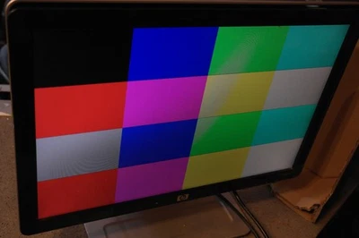 HP LCD VGA Monitor w1907v  20" inch working good condition retro 2009 - Image 1 of 4