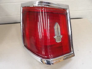 LUZ TRASERA IZQUIERDA LADO CONDUCTOR MONTAJE LÁMPARA CADILLAC SEVILLA 1978-79 OEM CROMO - Imagen 1 de 5