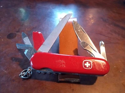 Navaja de Bolsillo Plegable Wenger Delemont Skier Deluxe Ejército Suizo De Colección, Roja 85mm Foto 1 de 4