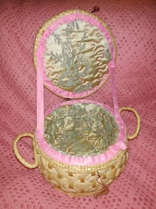 Vintage Wicker Small Round Sewing Basket Pink Ribbon Detail - Picture 1 of 8