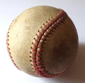 Vintage 9 1/8" Around Used Baseball - Picture 1 of 3