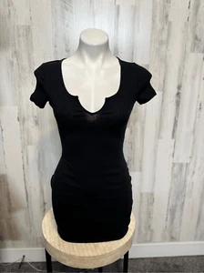 Black mini dress - Picture 1 of 7