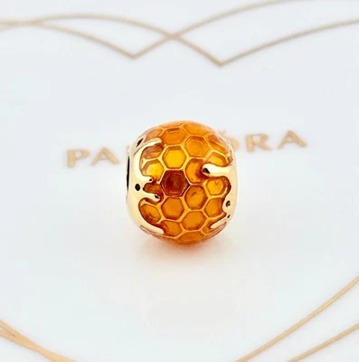New 100%Genuine Authentic Pandora Shine Gold Golden Honeycomb Charm 767120EN158 - Image 1 of 4