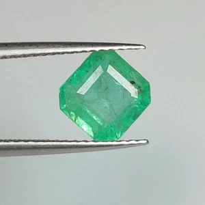 1.95 CT - Natural Emerald luster Green Gem Square Octagon Shape Zambian - 9545 - Picture 1 of 3