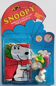 AVIVA SNOOPY PARATROOPER PARACHUTE FLYING ACE VINTAGE 1970s CARDED UNOPENED - Picture 1 of 3
