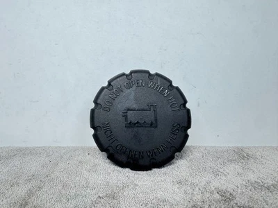 Tornillo tapa tanque expansión refrigerante Mercedes Benz OEM 2105010615 Foto 1 de 4