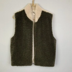 Anthropologie Akemi + Kin Sherpa Fleece Nubby Olive Cream Plush Vest One Size - Picture 1 of 6