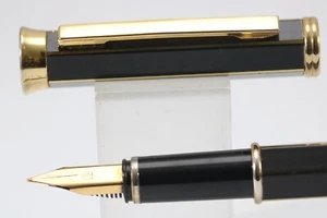 Pluma Estilográfica Pierre Cardin Hexagonal Lacada Negra Mediana De Colección, Estuche y Tinta - Imagen 1 de 8