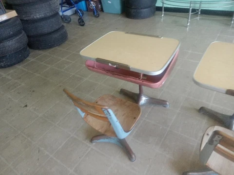 2 antique american seating company kids school desks Cover