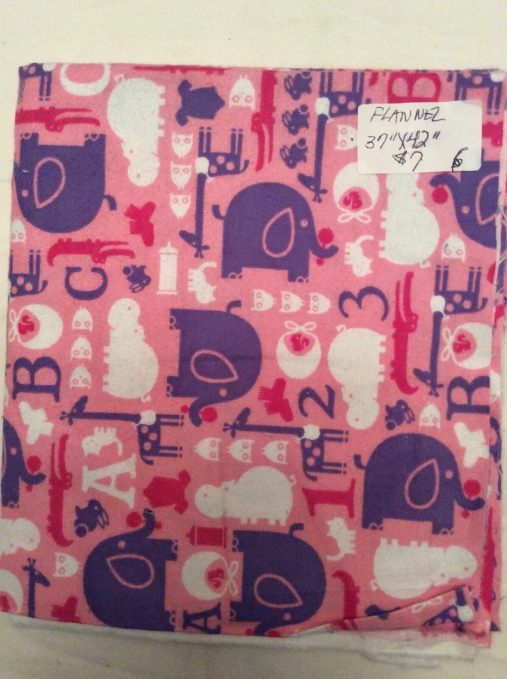 Tela infantil de franela suave acogedora rosa con elefantes 37” por 42” de ancho Foto 1 de 1