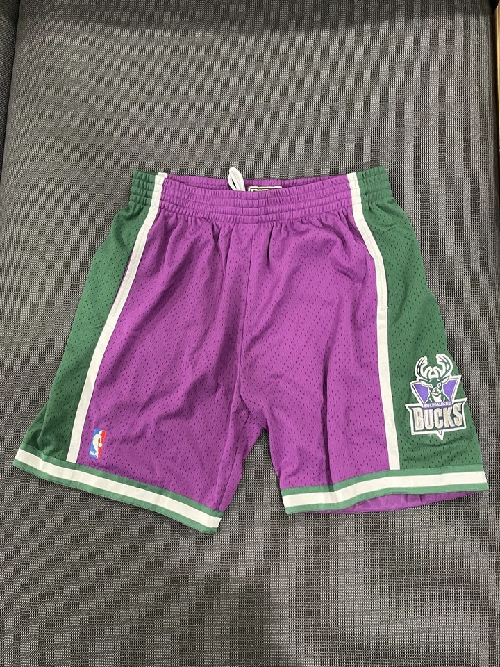Mitchell & Ness HWC Milwaukee Bucks Swingman Mens Shorts Size XL Custom  - Image 1 of 4