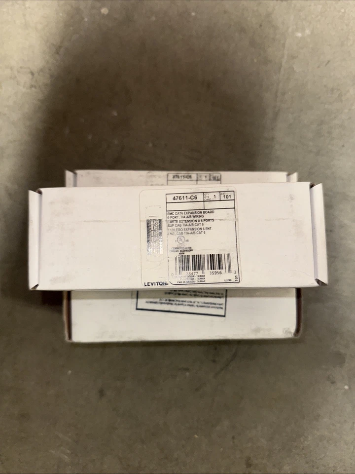 Structured Media 1x6 Cat6 Board #47611-C6 - Image 1 of 1