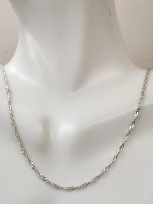 Collar brillante de cadena de eslabones pequeños retorcidos enchapados en oro blanco de 18 quilates real de 18" Foto 1 de 4