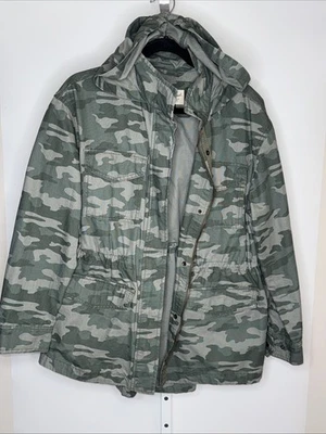 Chaqueta Universal Thread Verde Camuflada Exterior Grunge Con Capucha Cordón Cintura Talla L Foto 1 de 4