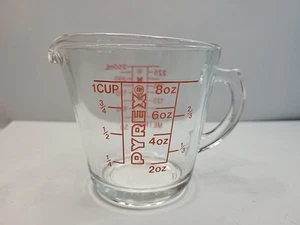 VTG PYREX 1 cup 8 oz Liquid Measuring Cup #508 USA D Handle - Picture 1 of 6