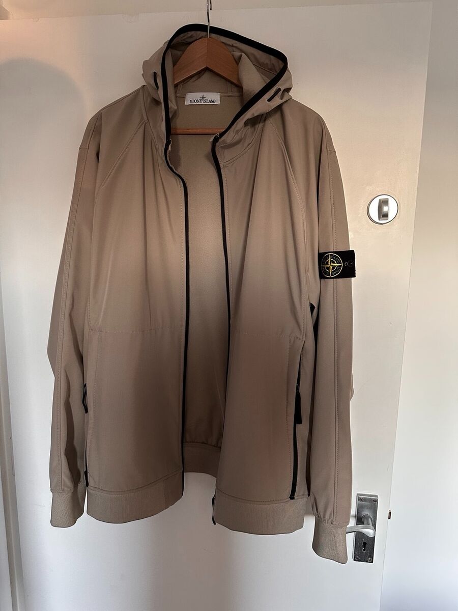 Stone Island Regular Size Coats, Jackets & Vests for Men Stone Island Regular Size Coats, Jackets & Vests for Men