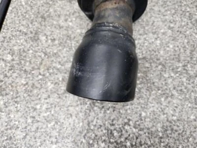 Silenciadores de escape Ford Mustang GT 2015-2017 Magnaflow usados *daños ver fotos* Foto 1 de 4