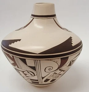 Large Hopi Pottery by Donna Robertson 3L11C - Picture 1 of 6