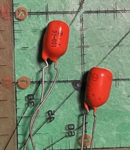 Capacitors Tantalum 196D107X9020TE4 Sprague 100uf 20v Radial 2pcs - Picture 1 of 3