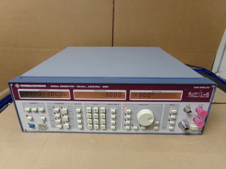 Rohde & Schwartz 845.4002.52 100 KHZ - 2000 MHZ SMH Signal Generator - Image 1 of 4