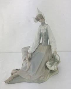 Lladro Figurine Model  DUTCH GIRL 10" Rare Sculpture Vintage - Picture 1 of 12