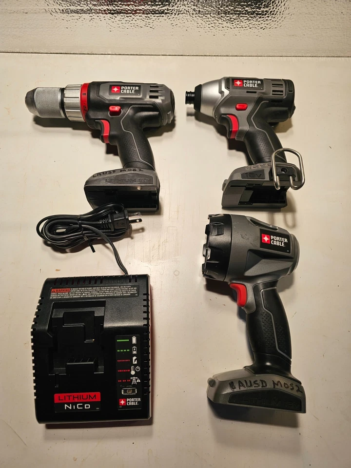 Lot of 4 Porter Cable 18V Tools PCL180ID PCL180D PC1800L PCXMVC Impact Drill - Image 1 of 4
