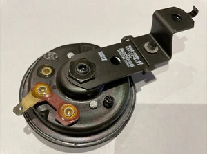Vintage New Old Stock Denso Horn 072100-8451 95AB-13832-AB 12v Japan 10Q17 - Picture 1 of 6