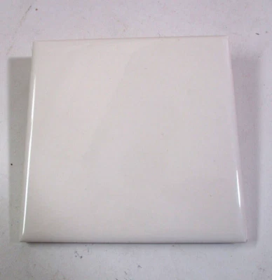 1 Azulejo Mosaico EE. UU. 4-3/8" Brillo Crema Blanco Cerámica Pared Años 50 Retro De Colección Foto 1 de 4