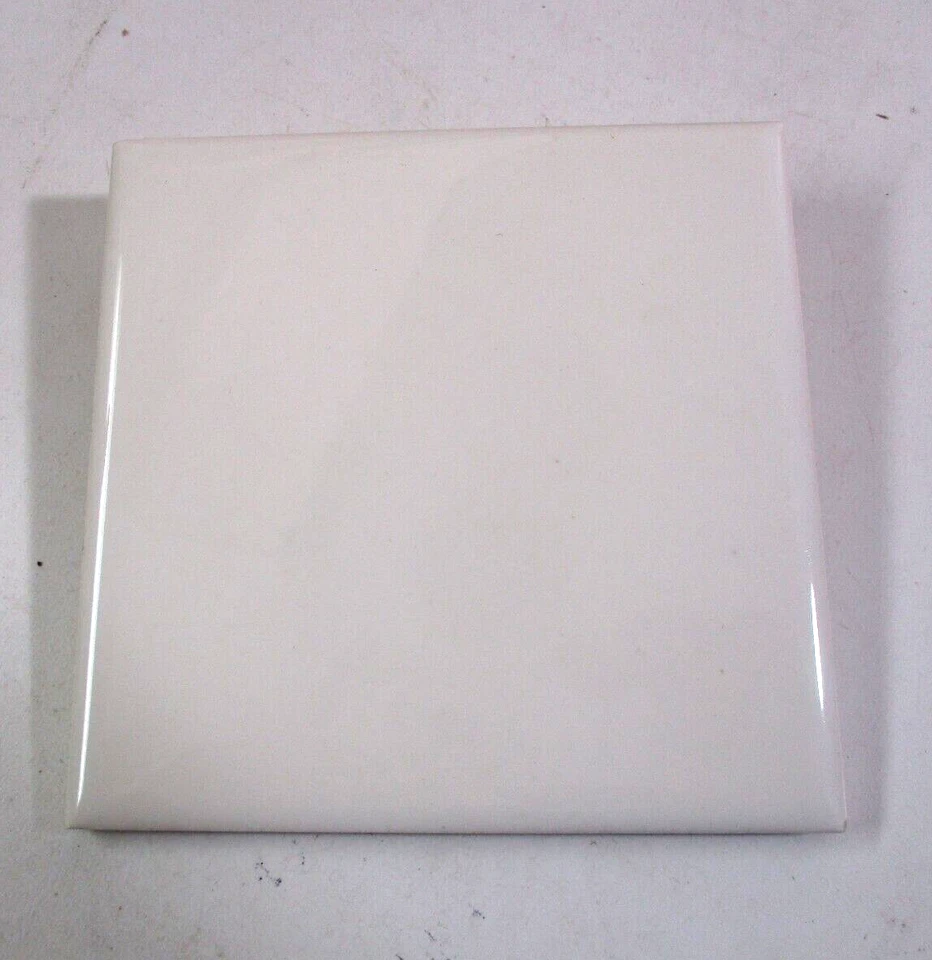 1 Azulejo Mosaico EE. UU. 4-3/8" Brillo Crema Blanco Cerámica Pared Años 50 Retro De Colección Foto 1 de 4