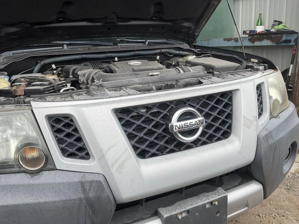 Grille Dark Gray Fits 09-13 XTERRA 5178062 - Imagem 1 de 1