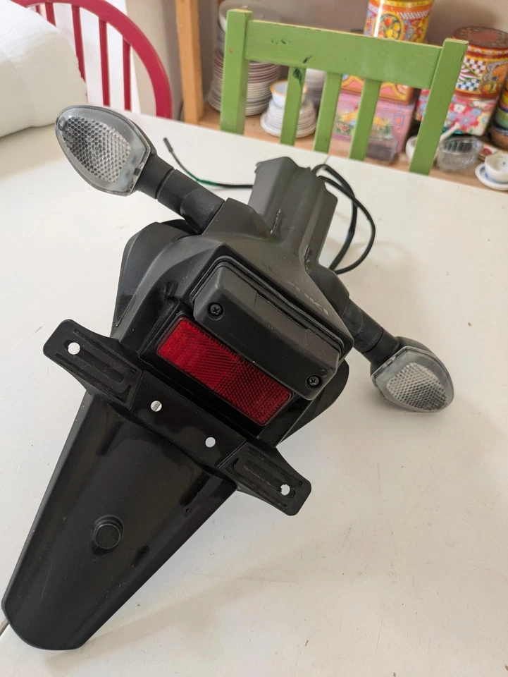 SUZUKI GSXS 750s  REAR NUMBER PLATE HOLDER + INDICATORS 2019 Tail OEM - Image 1 of 1