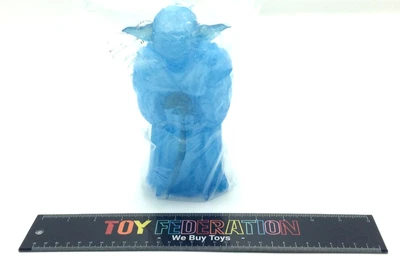 Diamond Select SAN DEIGO COMIC CON LE 761 Of 1500 Translucent Yoda Bank - Image 1 of 4