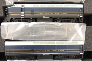 BROADWAY LTD. PARAGON 4 HO BALTIMORE & OHIO BLW SHARKNOSE A/B PAIR - Picture 1 of 2