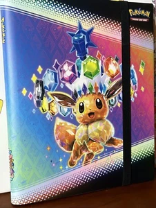 🔸Eevee 9 Carpeta de Bolsillos Evoluciones Prismáticas Pokemon TCG 2025🔸378 Capacidad de Tarjeta - Imagen 1 de 5