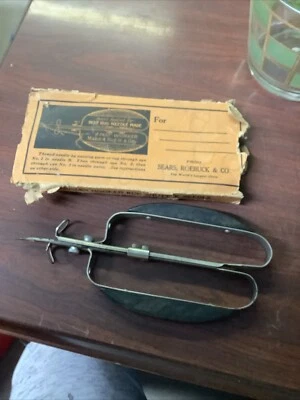 Vintage Sears Roebuck Parisian Hooked Rug Shuttle Needle "Best Rug Needle Made" - Image 1 of 4