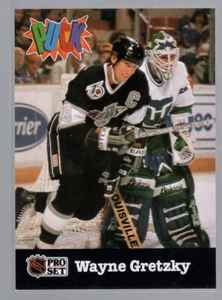 * WAYNE GRETZKY - 1991-92 Pro Set PUCK Candy #11 - Picture 1 of 2