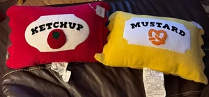 Target Bullseye Spielplatz Sommer 2025 Senf & Ketchup Paket Neuheit Kissen - Bild 1 von 8