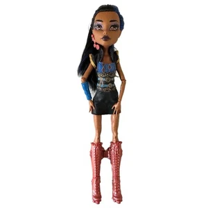 Monster High Doll - Robecca Steam Between Classes Original Mattel GC - Picture 1 of 7