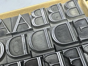 M422B Metal Letterpress Type - Bresnan TF Delphian Open - 52 pt  - 140+ - Picture 1 of 13