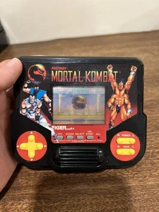 Tiger Mortal Kombat Vintage Handheld Electronic Game 1992 Tested Works - Picture 1 of 4