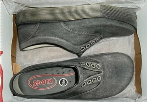 NEW KLOGS Shark SMOKE Closed Back Washable Chef Clogs SlipOn Loafer Shoes 7 M - Picture 1 of 10