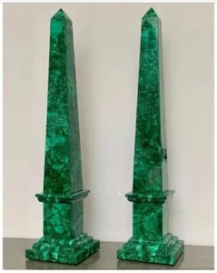 Marble Obelisk with Green Malachite Inlay – Handmade Pietra Dura Art for Home & - Picture 1 of 7