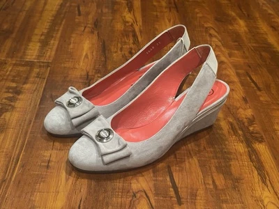 Sandalias de cuña Pas De Rouge gris gamuza cuero punta cerrada UE 37 para mujer EE. UU. 6,5 nuevas Foto 1 de 4