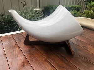 Ceramic Megaphone Passive iPhone Speaker by Design Studio En&Is Italy - Picture 1 of 6