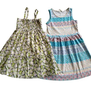 Bundle of 2 Adorable Little Girls Dresses Size 4 Floral & Geometric Print - Picture 1 of 13