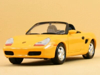 PORSCHE Boxster - yellow - MotorMax 1:24 - Immagine 1 di 2