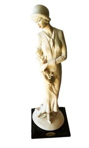 Guiseppe Armani Lady with flowers Sculpture d'Art Figurine - Bild 1 von 5