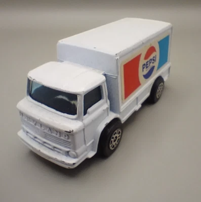Corgi Juniors Pepsi Leyland Terrier Box Truck 1:64 Diecast - Image 1 of 4